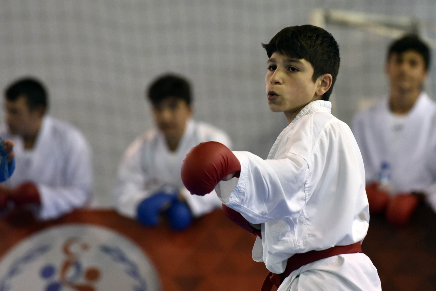 Okullar Arası Gençler Karate müsabakaları Gümüşhane’de başladı 4