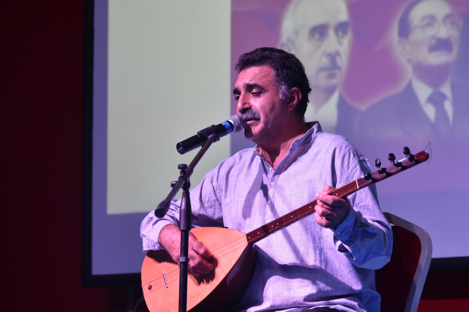 Erdal Erzincan’dan 20 yıl sonra Gümüşhane’de muhteşem konser 20