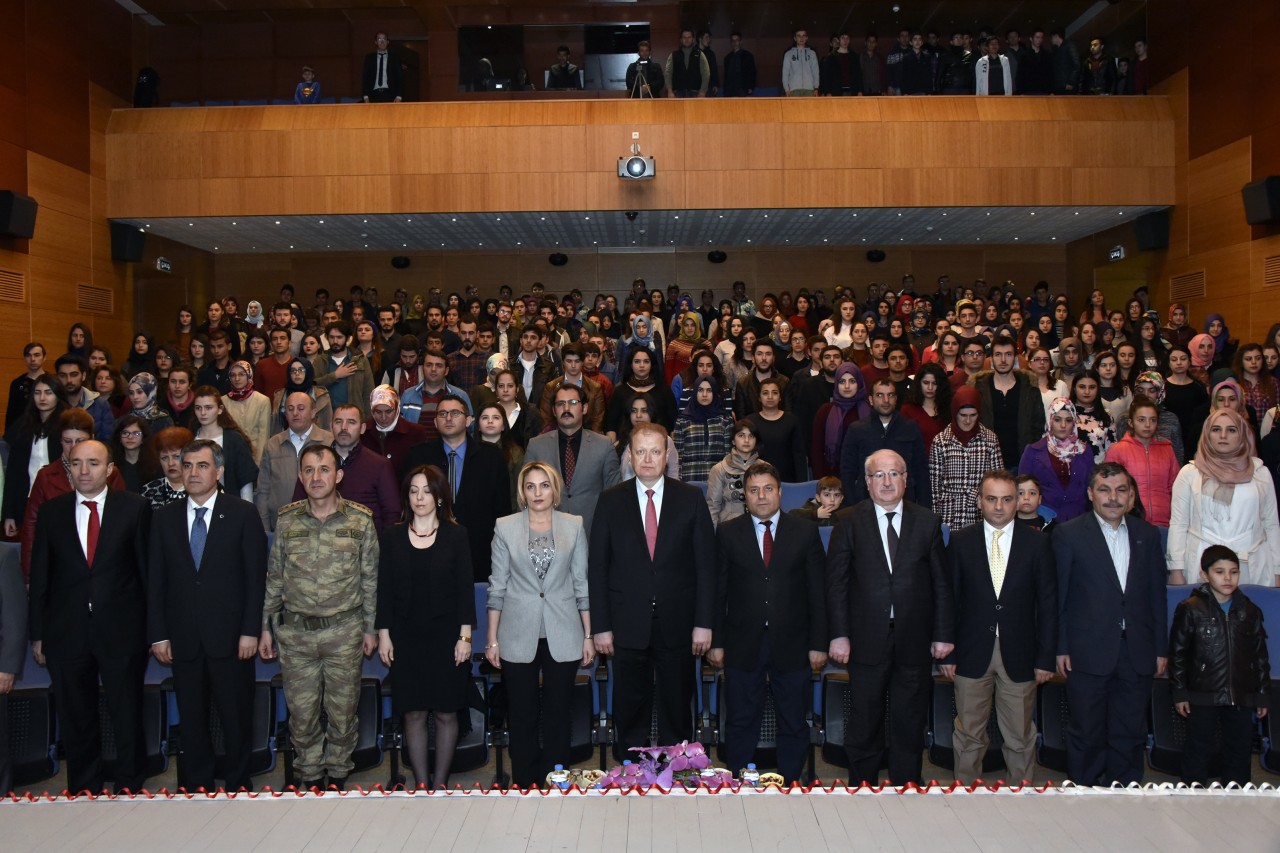Gümüşhane’de ‘Ateşten Ocak’ Sahnelendi 1