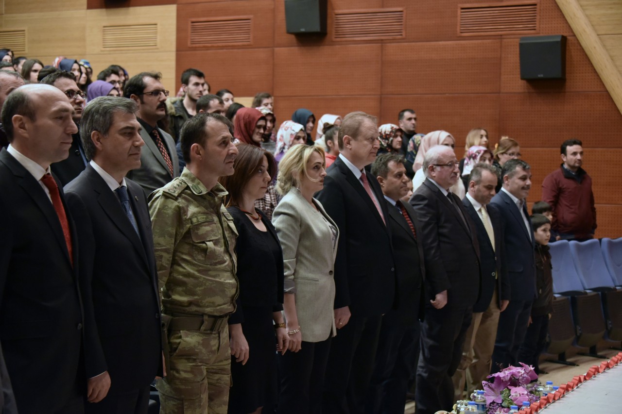 Gümüşhane’de ‘Ateşten Ocak’ Sahnelendi 2