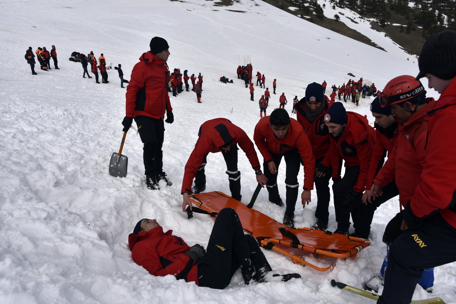 Zigana Dağında 100 personelle çığ tatbikatı 60