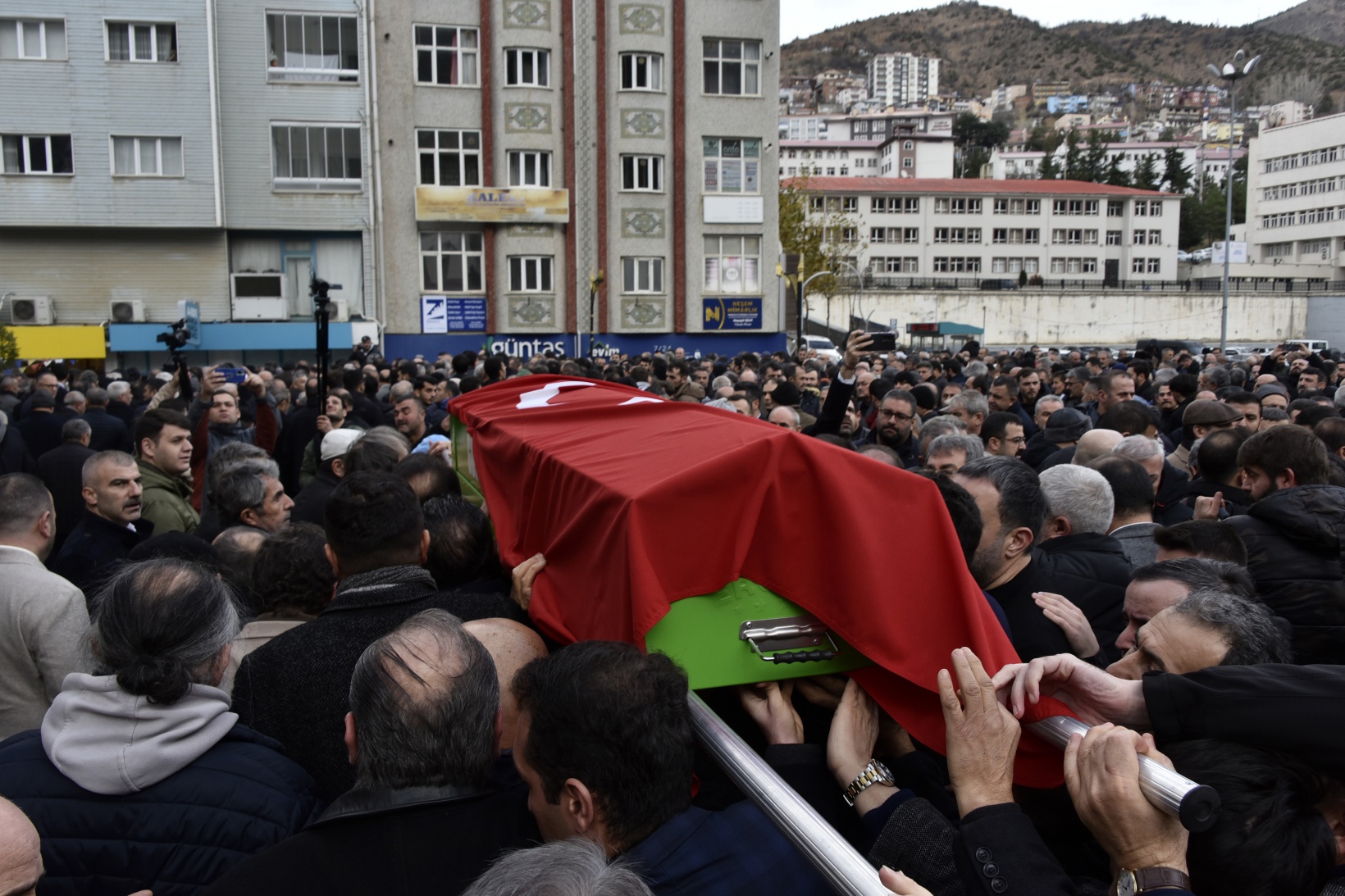 Dr. Mustafa Çalık son yolculuğuna uğurlandı 19