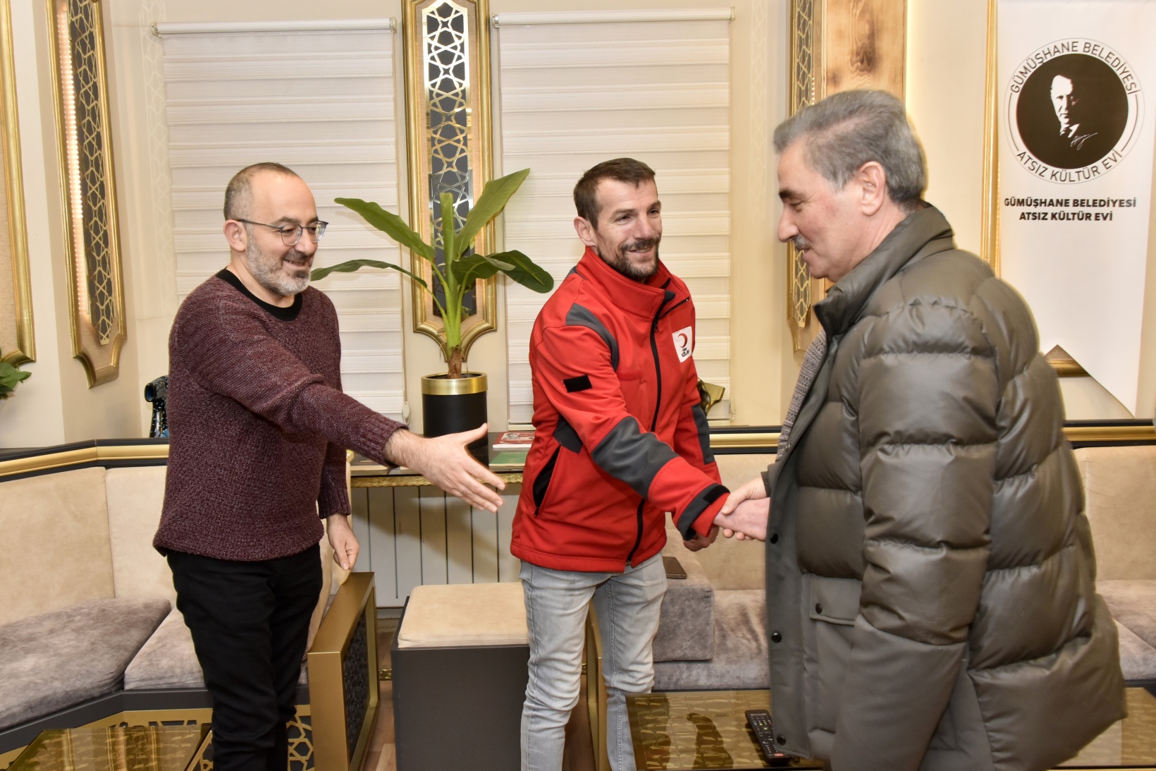 Akıncı, Kızılay'ın Görünmeyen Yüzünü anlattı 6