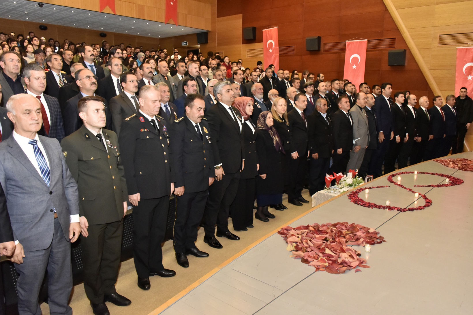 Gazi Mustafa Kemal Atatürk vefatının 84.yılında Gümüşhane’de anıldı 11