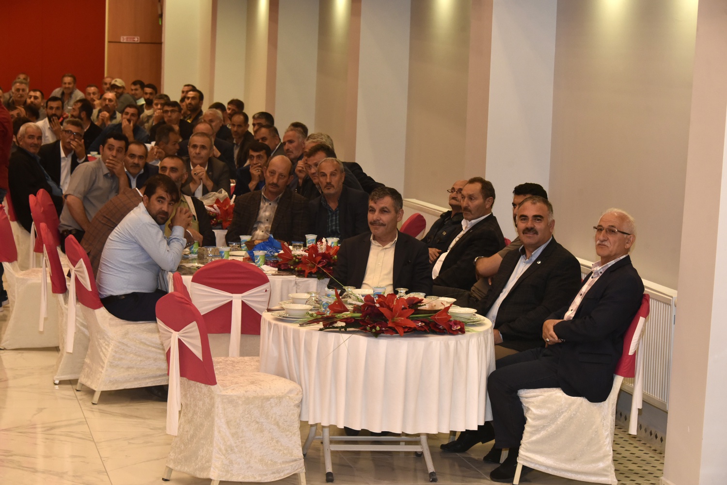 Ustaoğlu Grup’tan AK Parti’ye destek programı 9