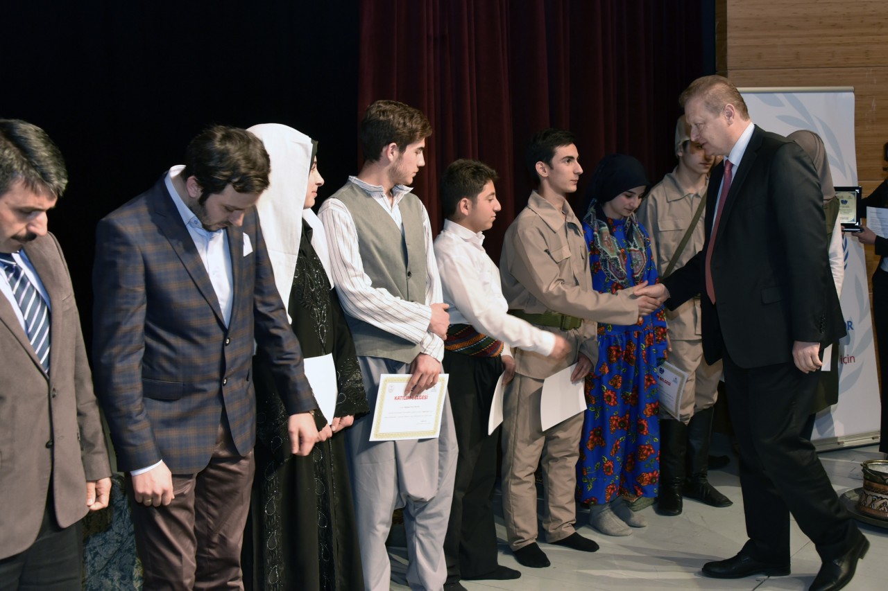 Gümüşhane’de ‘Ateşten Ocak’ Sahnelendi 20