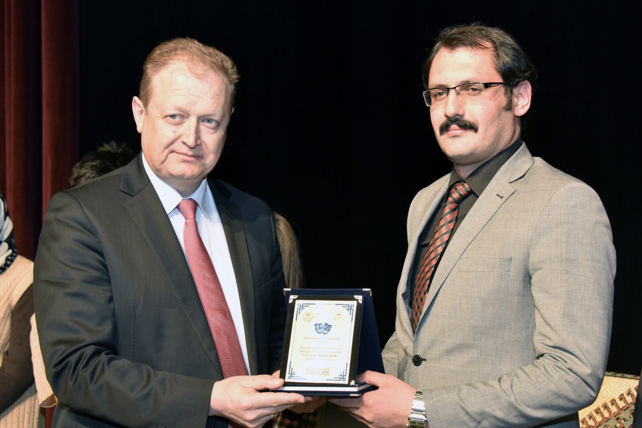 Gümüşhane’de ‘Ateşten Ocak’ Sahnelendi 23