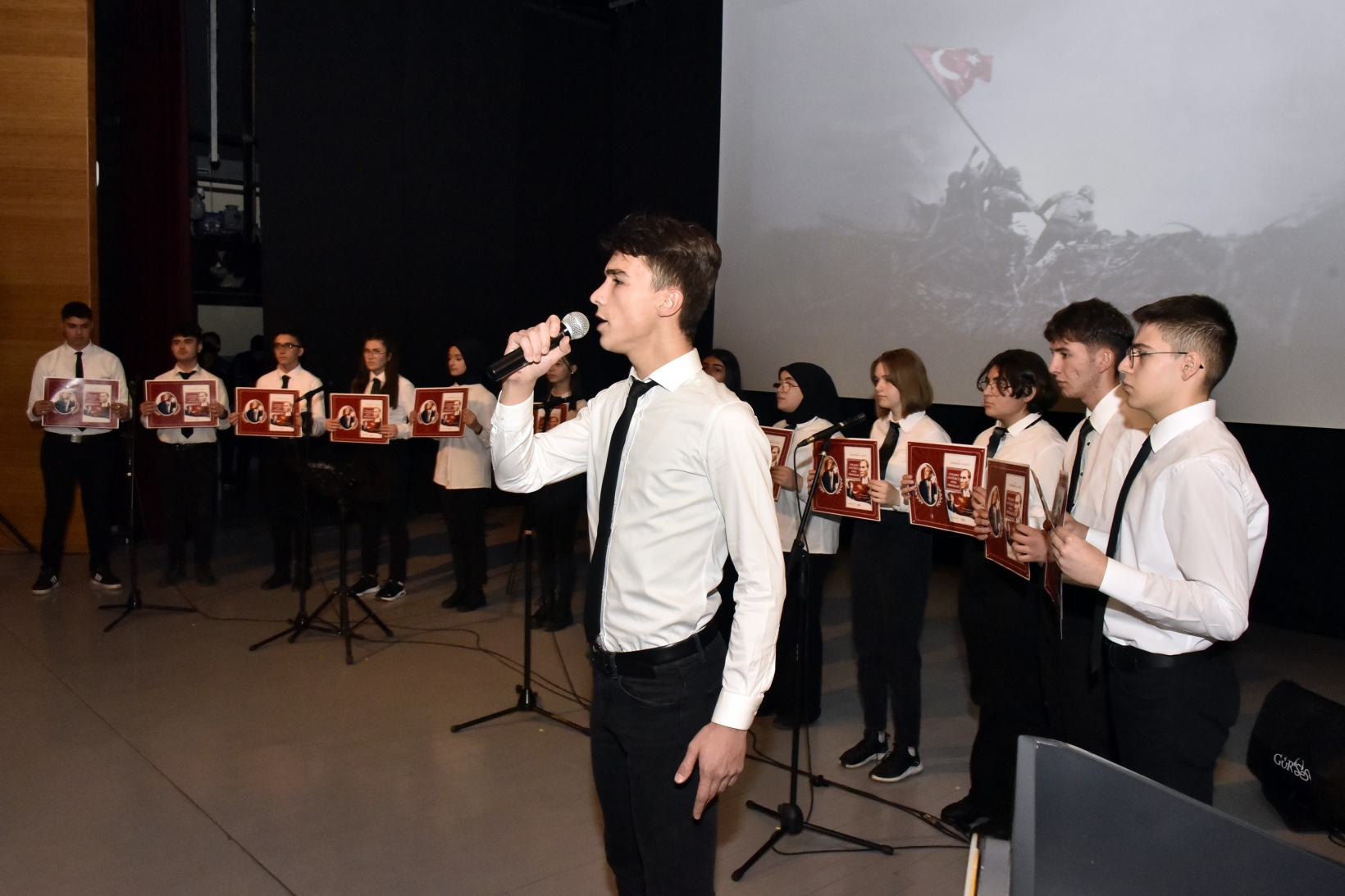 Gazi Mustafa Kemal Atatürk vefatının 84.yılında Gümüşhane’de anıldı 15