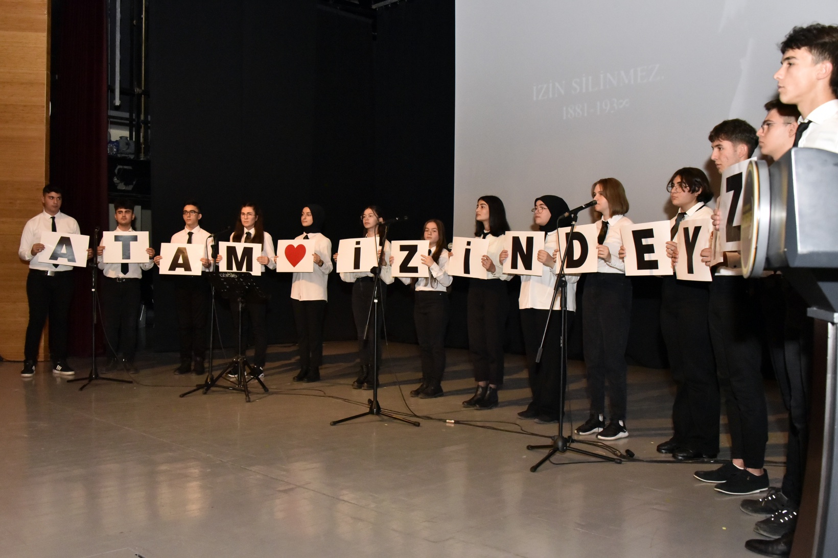 Gazi Mustafa Kemal Atatürk vefatının 84.yılında Gümüşhane’de anıldı 61