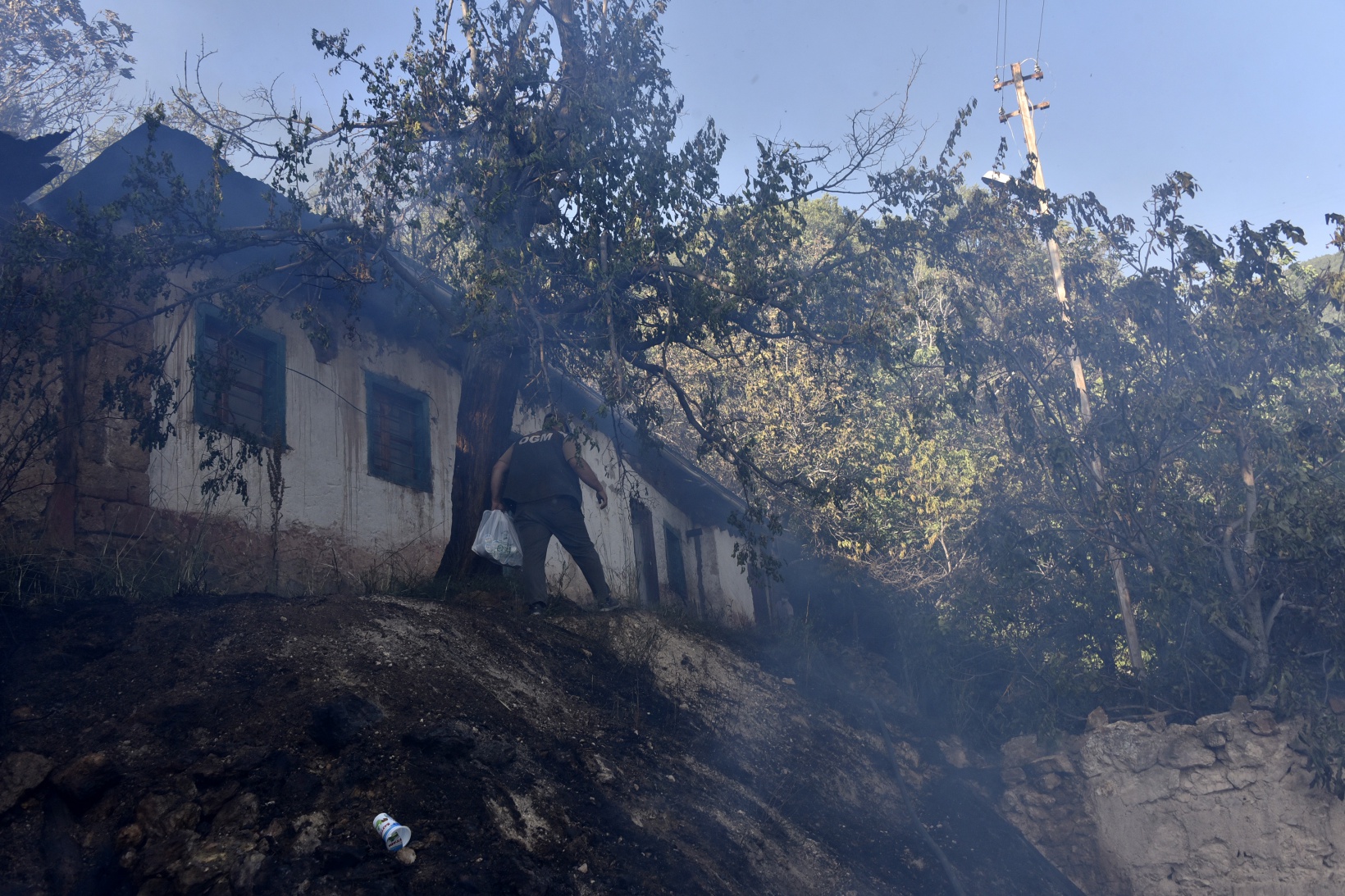 Torul'da korkutan yangın 13