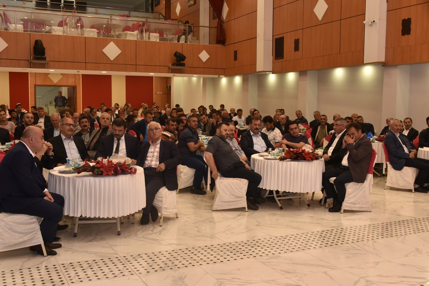 Ustaoğlu Grup’tan AK Parti’ye destek programı 21