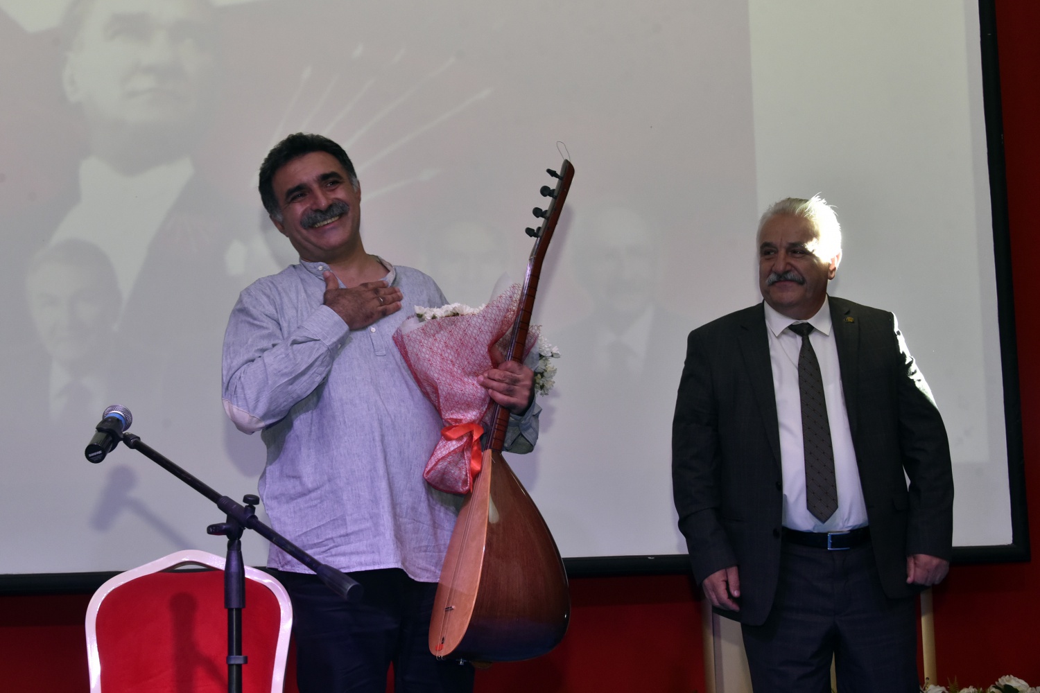 Erdal Erzincan’dan 20 yıl sonra Gümüşhane’de muhteşem konser 8