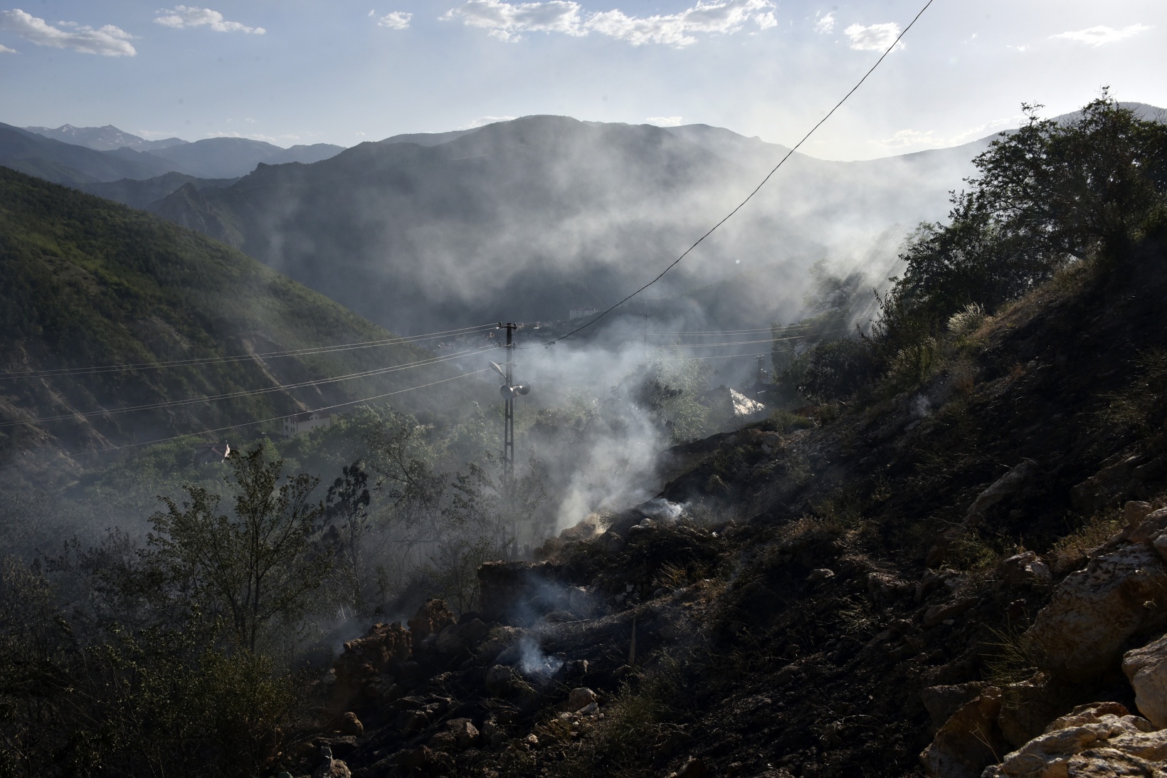 Torul'da korkutan yangın 10