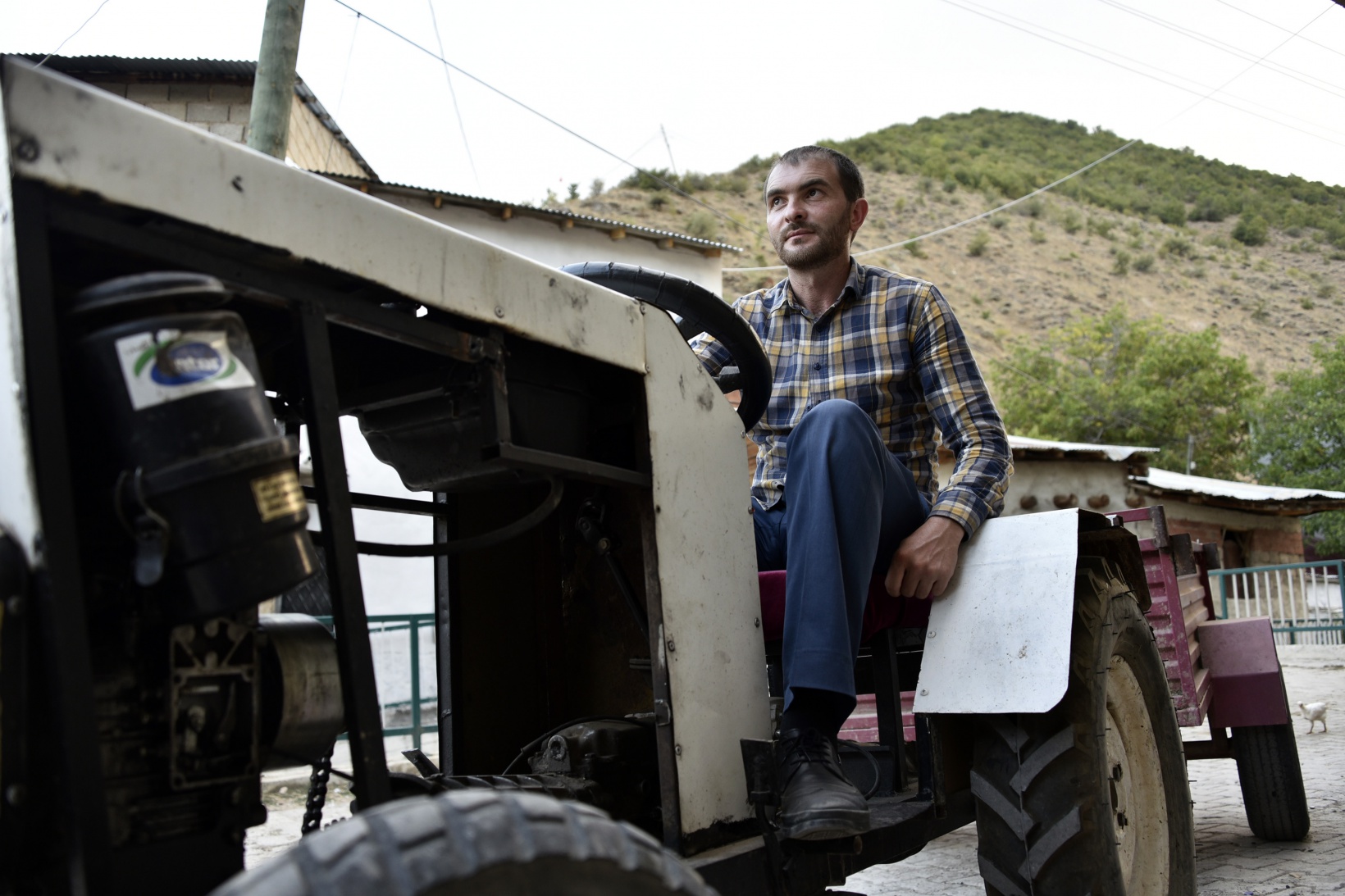 Babası yorulmasın diye traktör yaptı 14