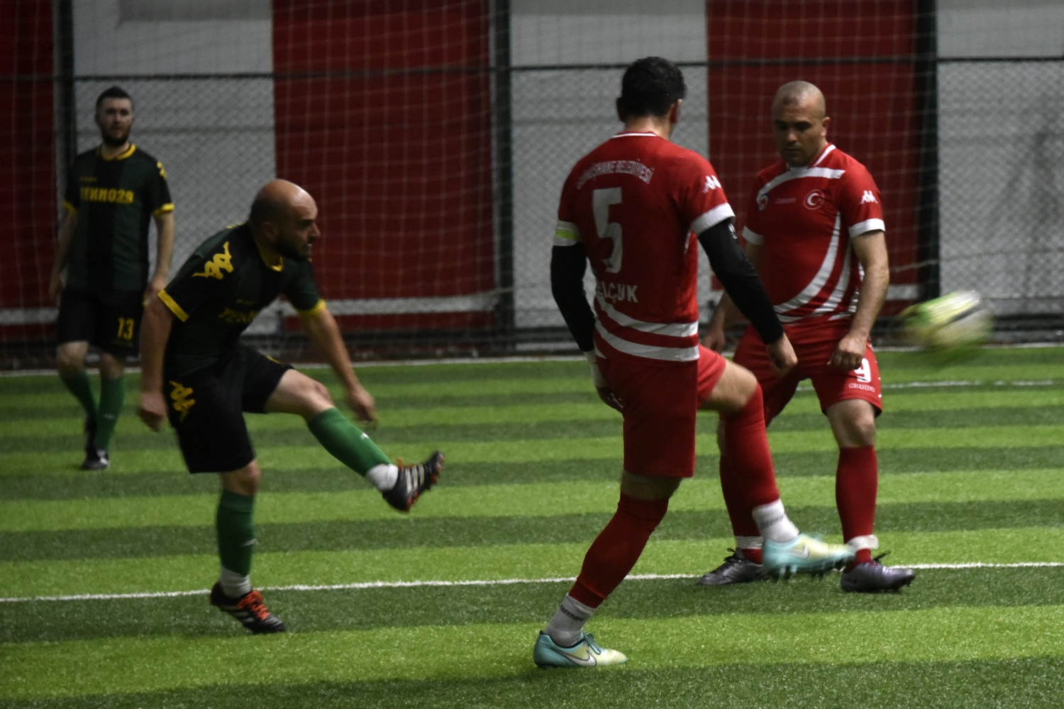 Gümüşhane’de kurumlararası halı saha turnuvasının şampiyonu Belediye oldu 7