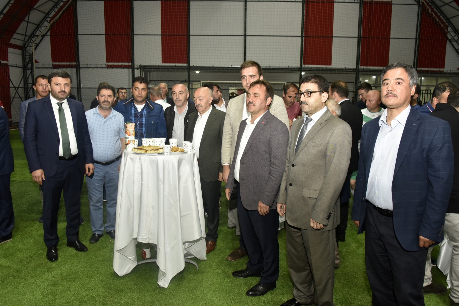 Gümüşhane’de kurumlararası halı saha turnuvasının şampiyonu Belediye oldu 17