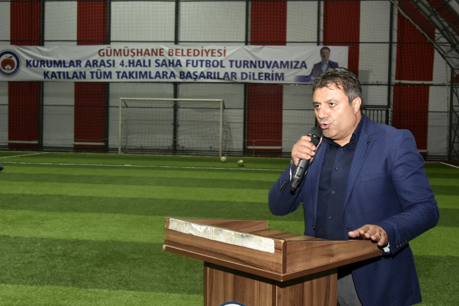 Gümüşhane’de kurumlararası halı saha turnuvasının şampiyonu Belediye oldu 12