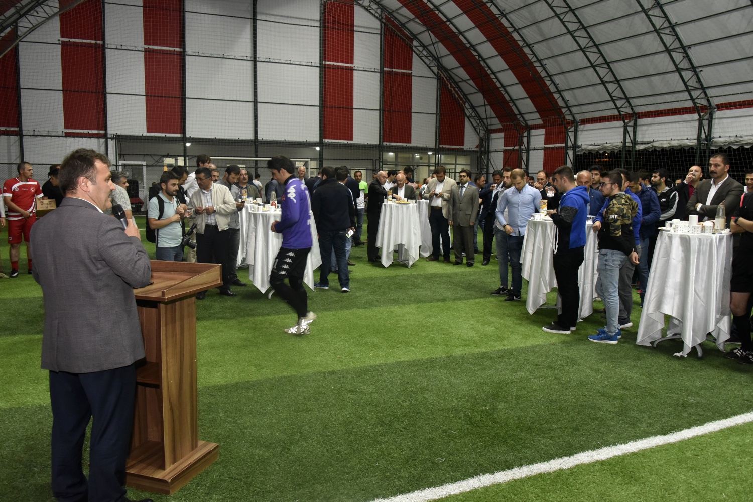 Gümüşhane’de kurumlararası halı saha turnuvasının şampiyonu Belediye oldu 18