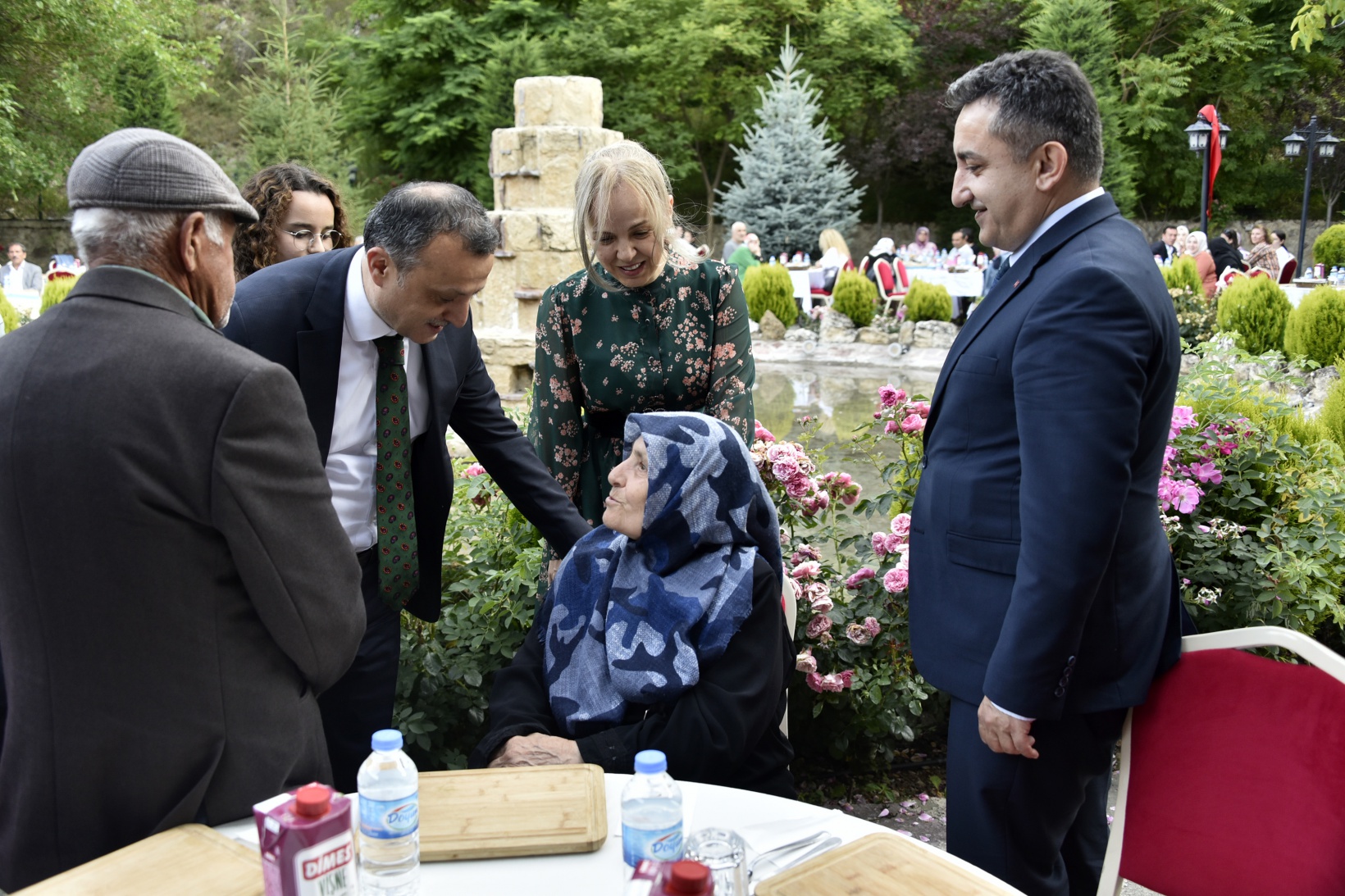 Şehit aileleri ve gaziler onuruna yemek 14