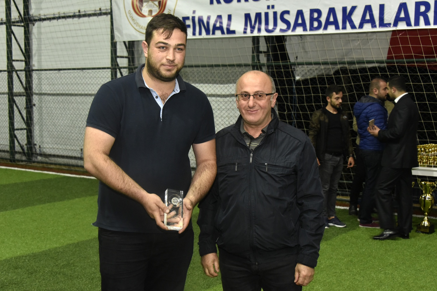 Gümüşhane’de kurumlararası halı saha turnuvasının şampiyonu Belediye oldu 28