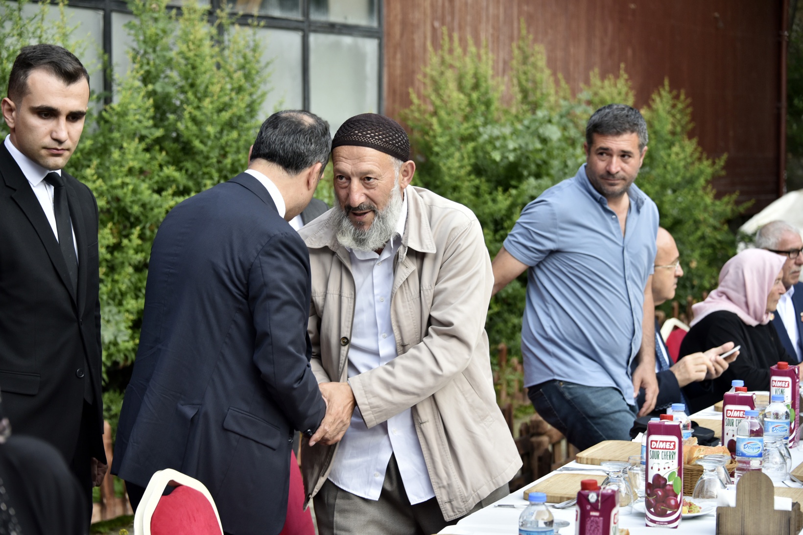 Şehit aileleri ve gaziler onuruna yemek 7