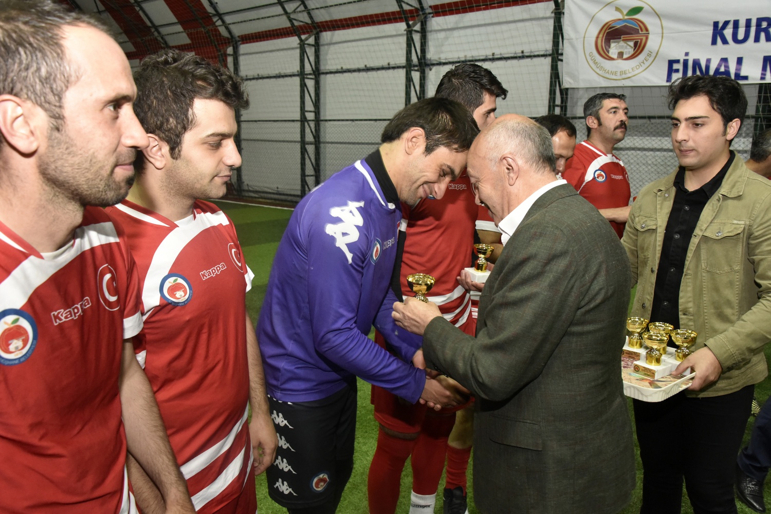 Gümüşhane’de kurumlararası halı saha turnuvasının şampiyonu Belediye oldu 36