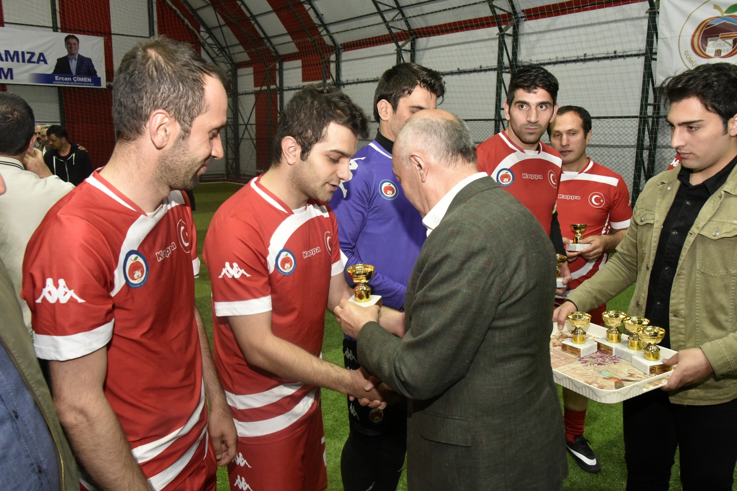 Gümüşhane’de kurumlararası halı saha turnuvasının şampiyonu Belediye oldu 41