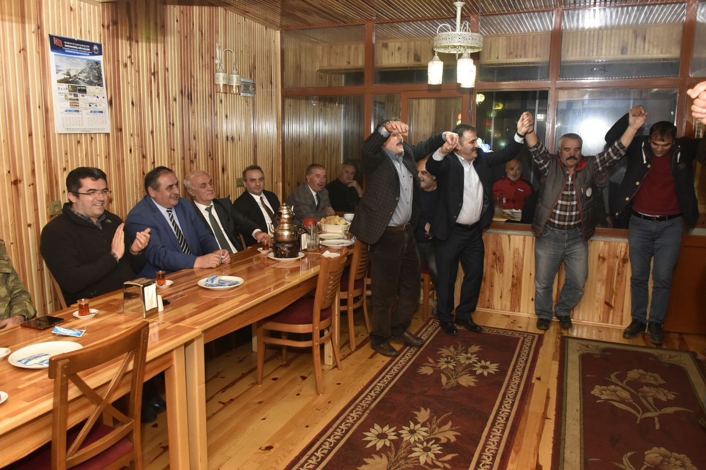 Vali Memiş’ten 2 bin 50 metrede asfalt emekçilerine yemek 20