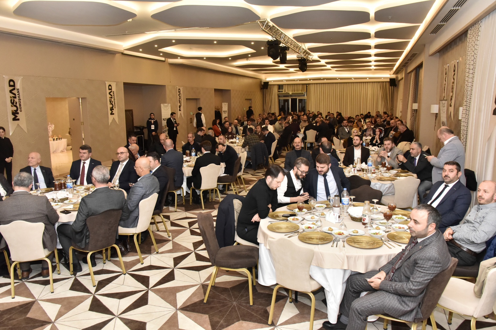 MÜSİAD Gümüşhane’de bayrak değişimi 10