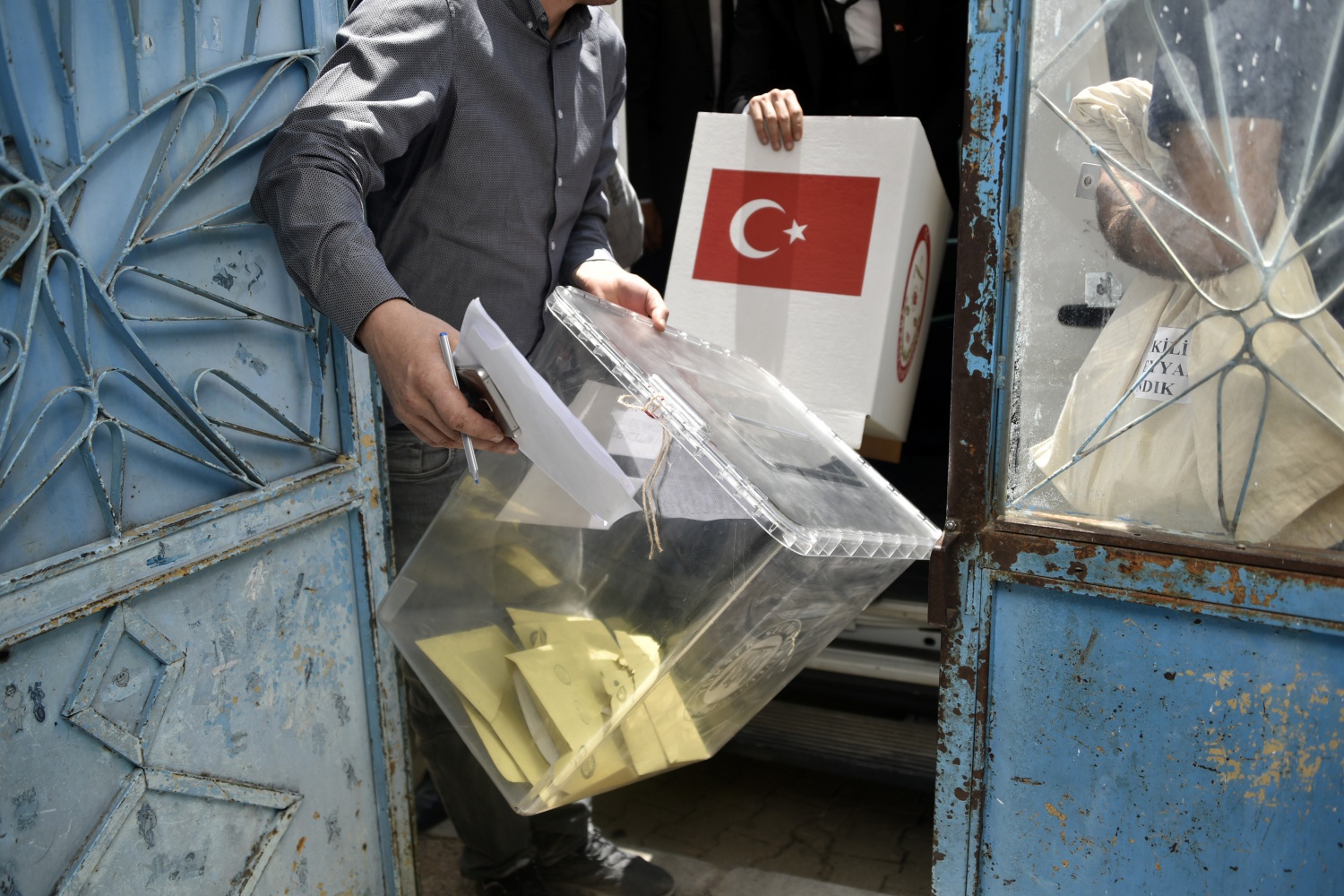 Gümüşhane’de seyyar sandıkta 38 kişi oy kullandı 2