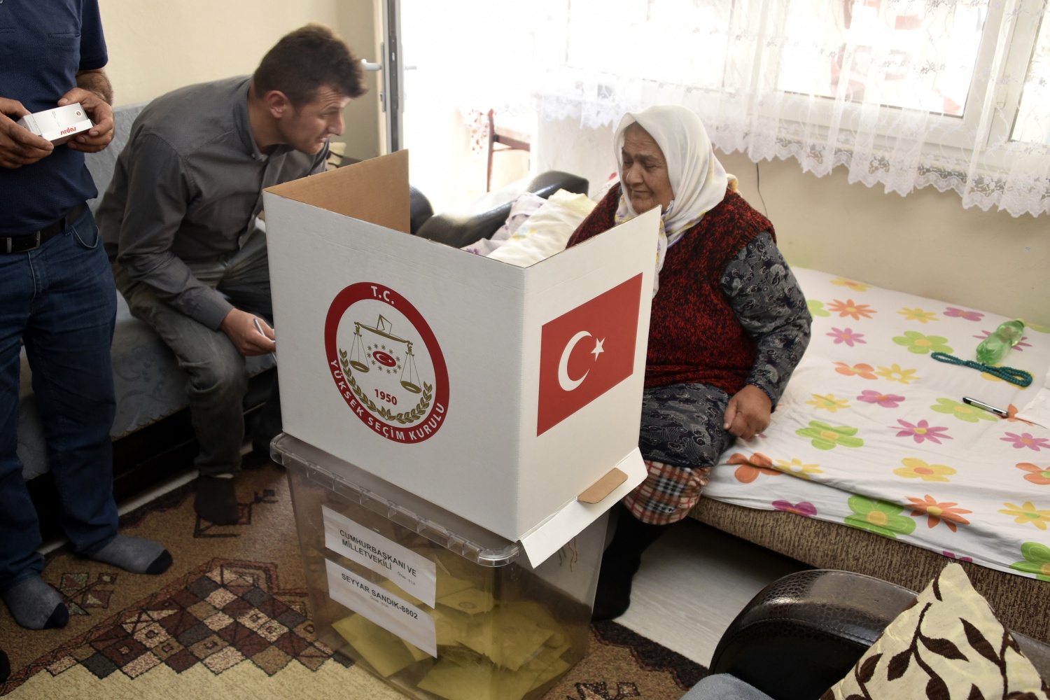 Gümüşhane’de seyyar sandıkta 38 kişi oy kullandı 3