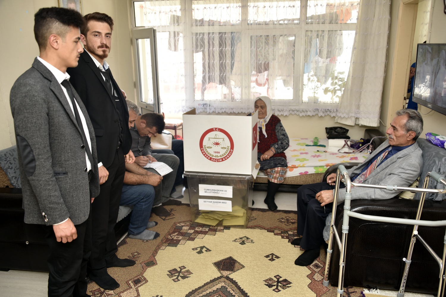 Gümüşhane’de seyyar sandıkta 38 kişi oy kullandı 7