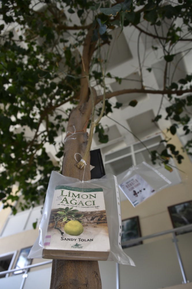 Limon ağaçlı kütüphane ilgi çekiyor 1