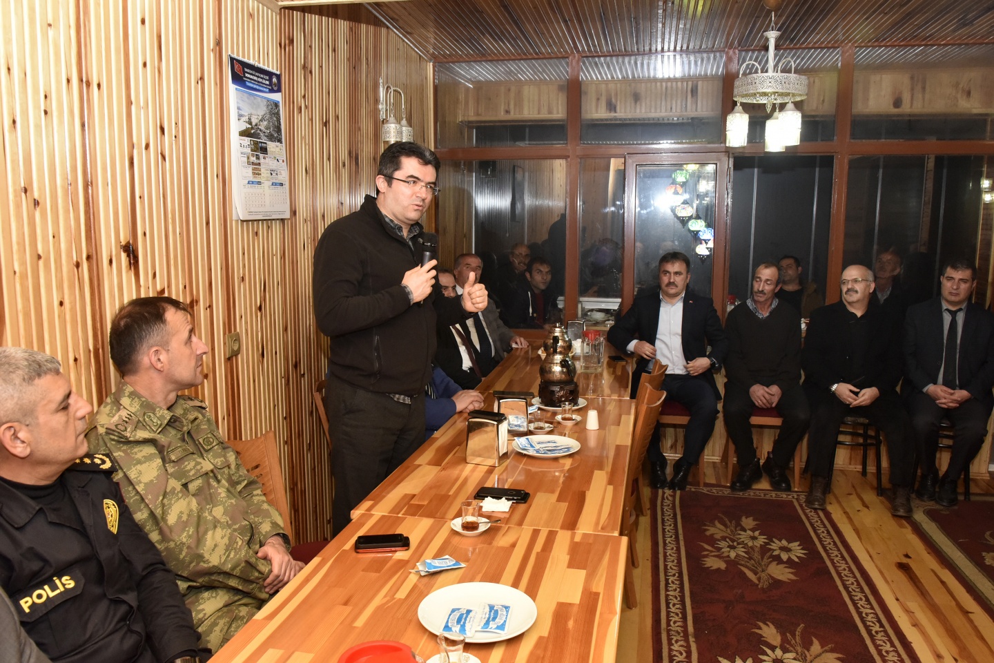 Vali Memiş’ten 2 bin 50 metrede asfalt emekçilerine yemek 37