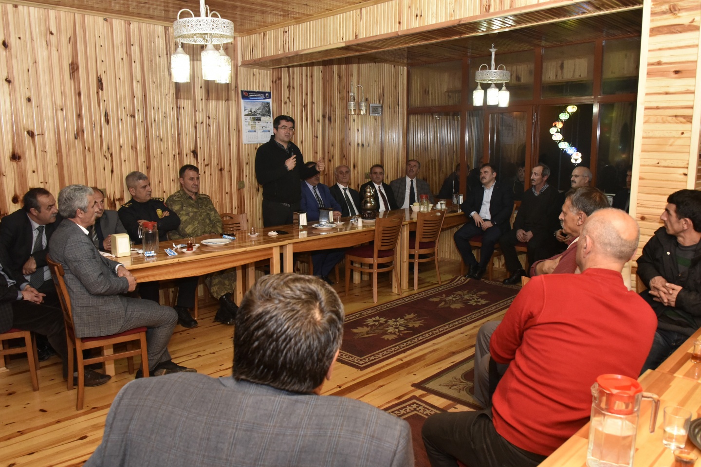 Vali Memiş’ten 2 bin 50 metrede asfalt emekçilerine yemek 40