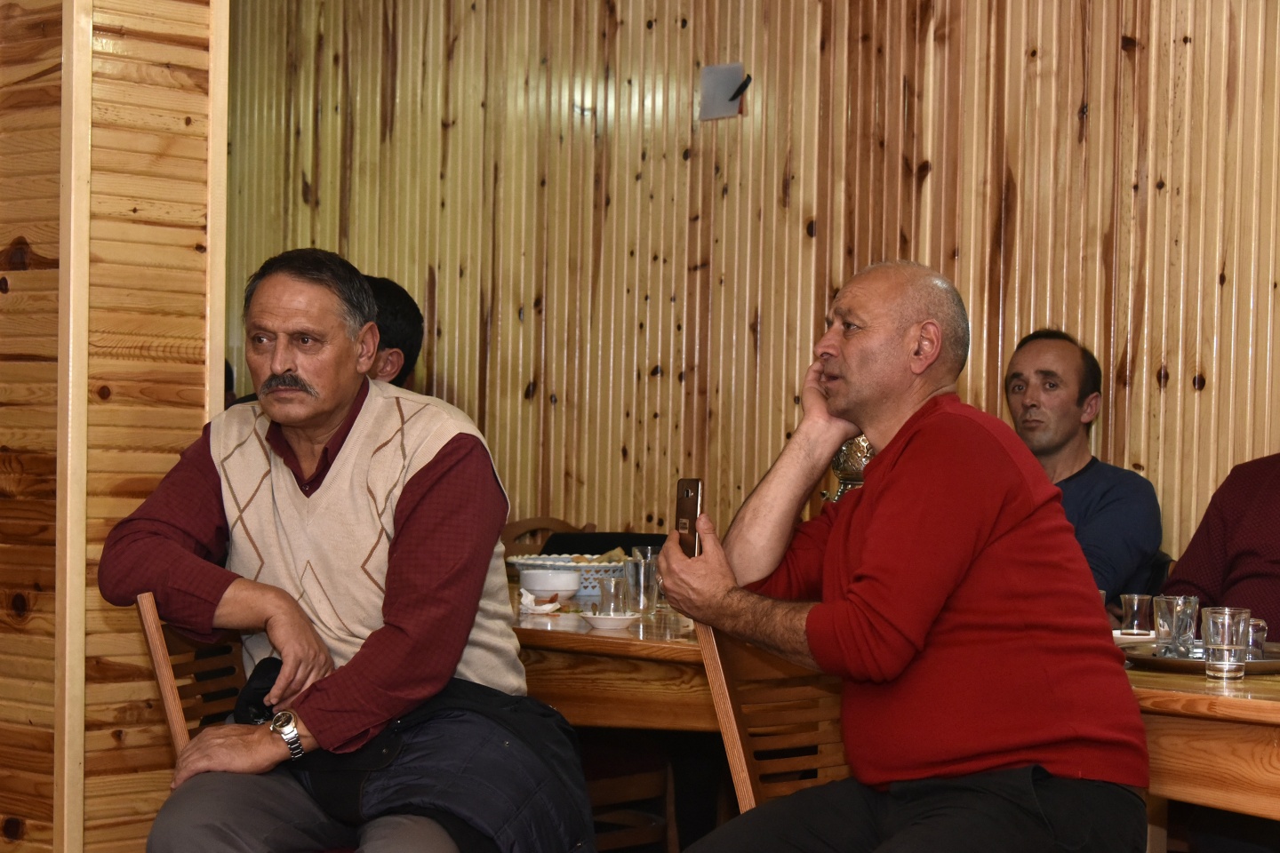 Vali Memiş’ten 2 bin 50 metrede asfalt emekçilerine yemek 39