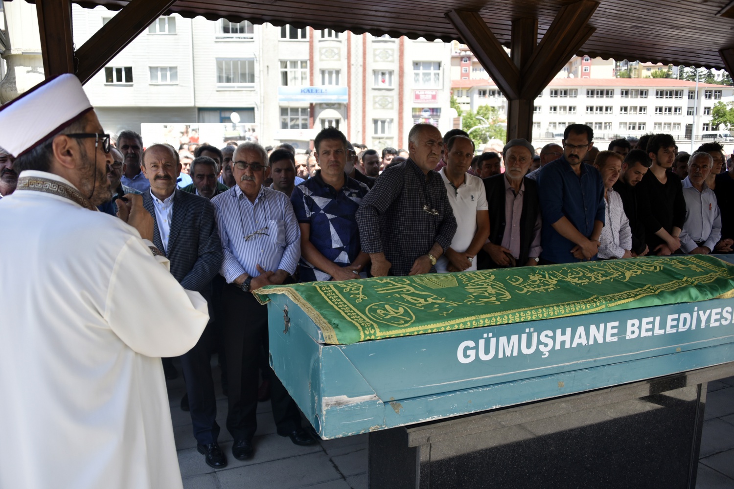 Eleman son yolculuğuna uğurlandı 3