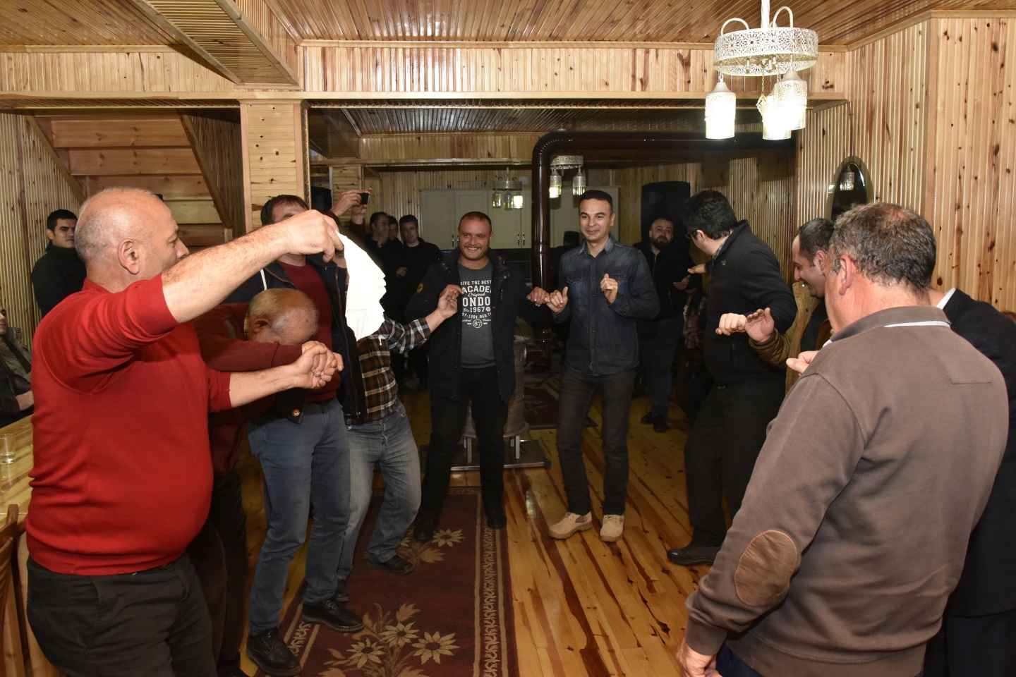 Vali Memiş’ten 2 bin 50 metrede asfalt emekçilerine yemek 42