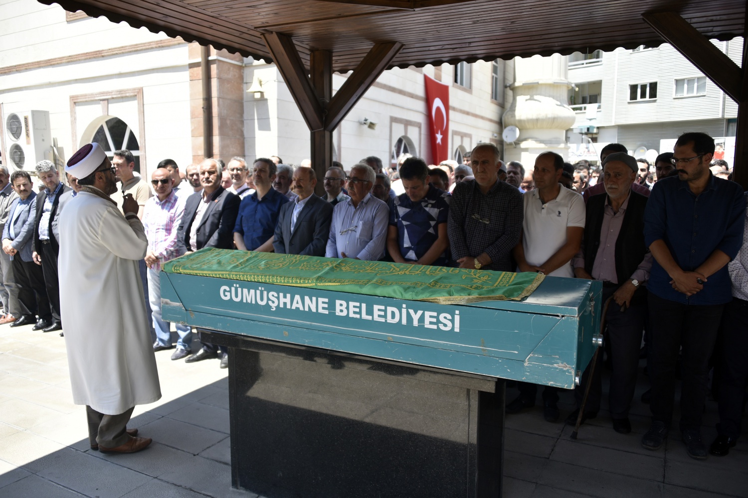 Eleman son yolculuğuna uğurlandı 1