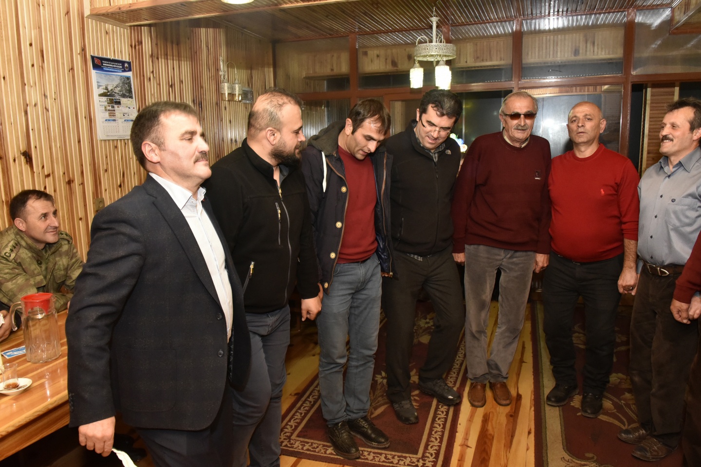 Vali Memiş’ten 2 bin 50 metrede asfalt emekçilerine yemek 45