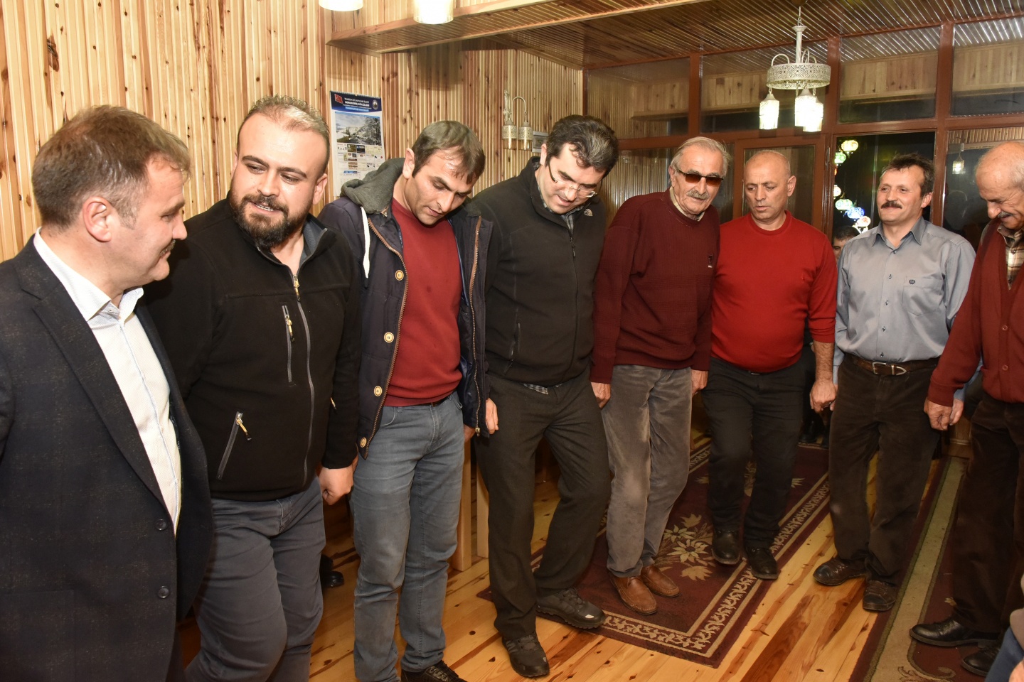 Vali Memiş’ten 2 bin 50 metrede asfalt emekçilerine yemek 54