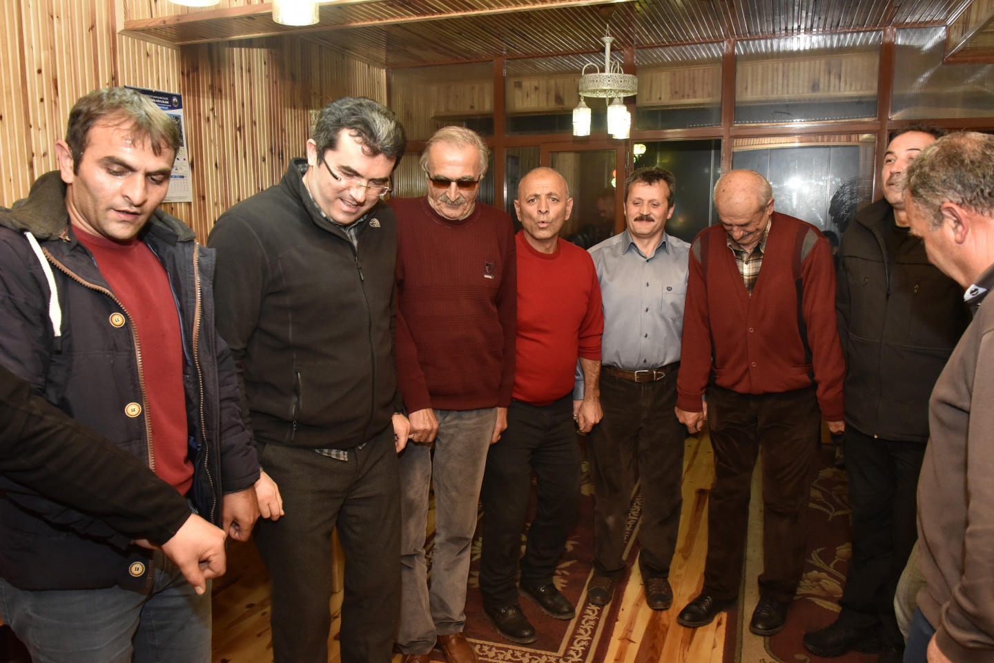 Vali Memiş’ten 2 bin 50 metrede asfalt emekçilerine yemek 53