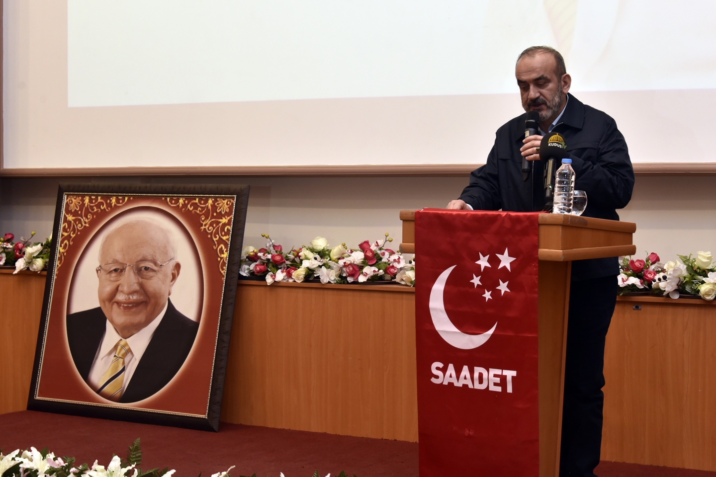 Gümüşhane'de Erbakan'ı Anma ve Anlama Gecesi düzenlendi 1