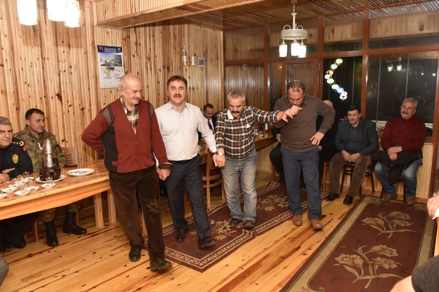 Vali Memiş’ten 2 bin 50 metrede asfalt emekçilerine yemek 56