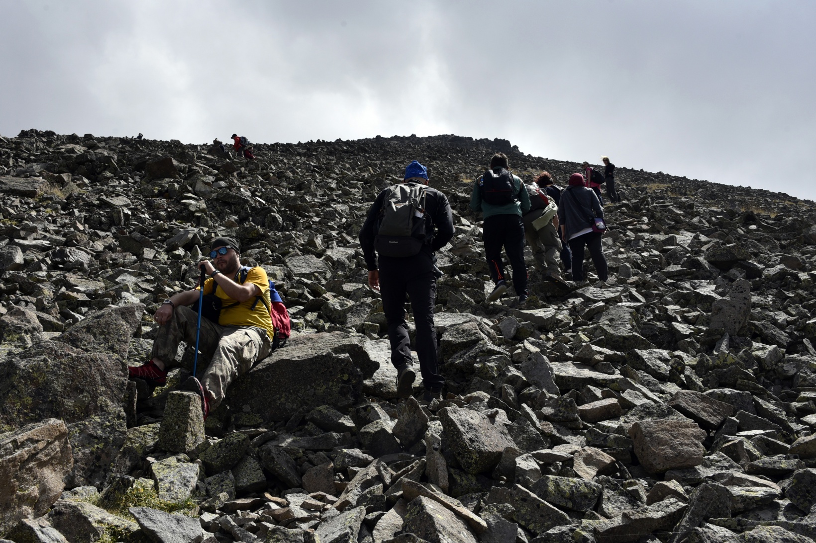 3 bin 331 metrede arkadaşlarını andılar 23