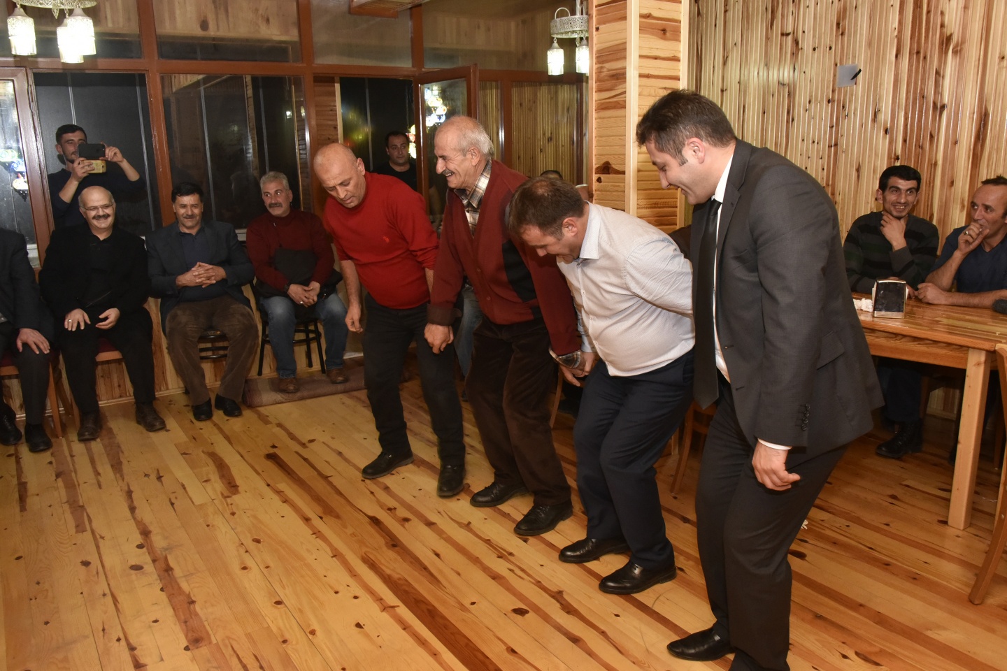 Vali Memiş’ten 2 bin 50 metrede asfalt emekçilerine yemek 58