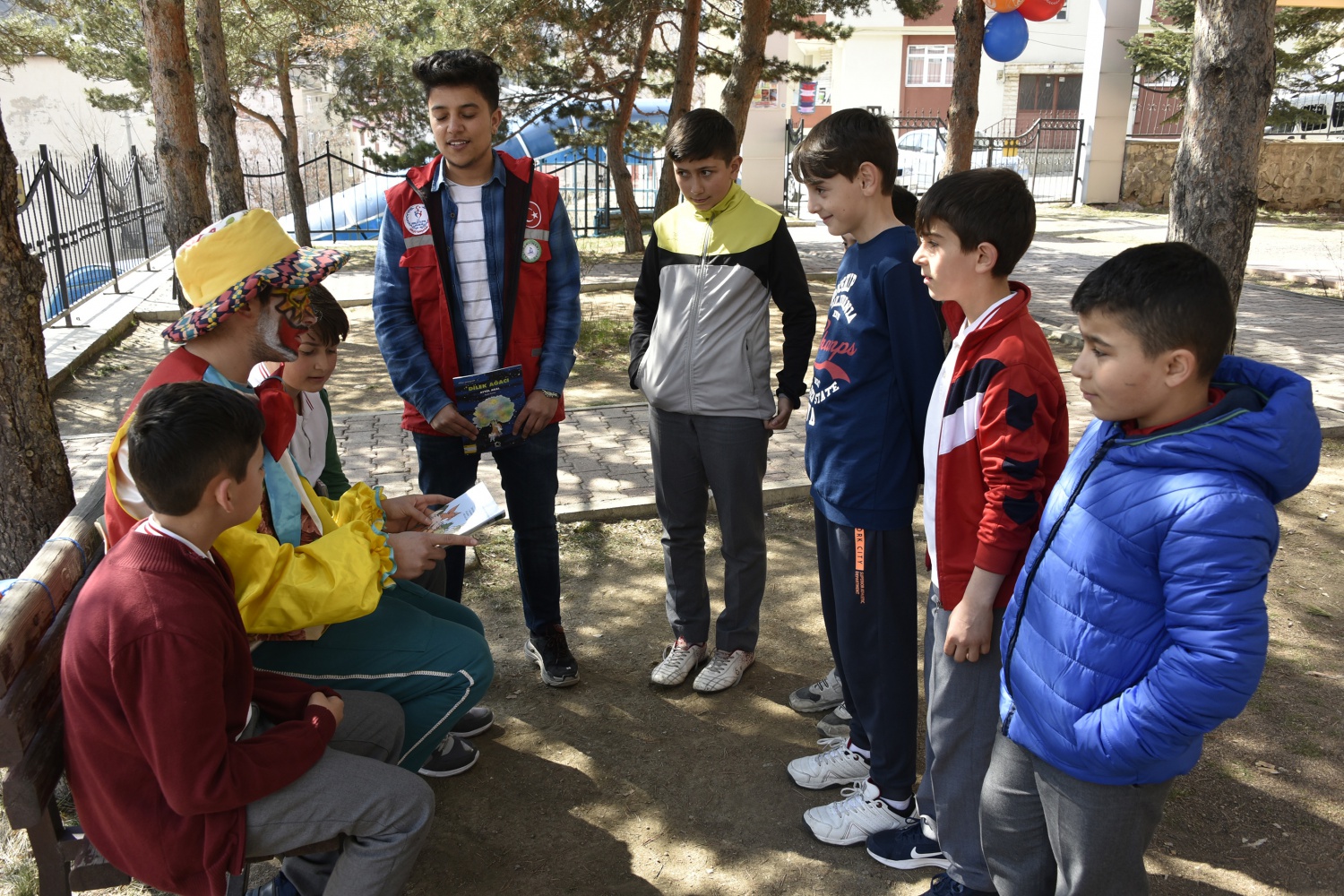 Damla Gönüllülerinden Gümüşhane'de 1.Düşler Kütüphanesi Şenliği 6