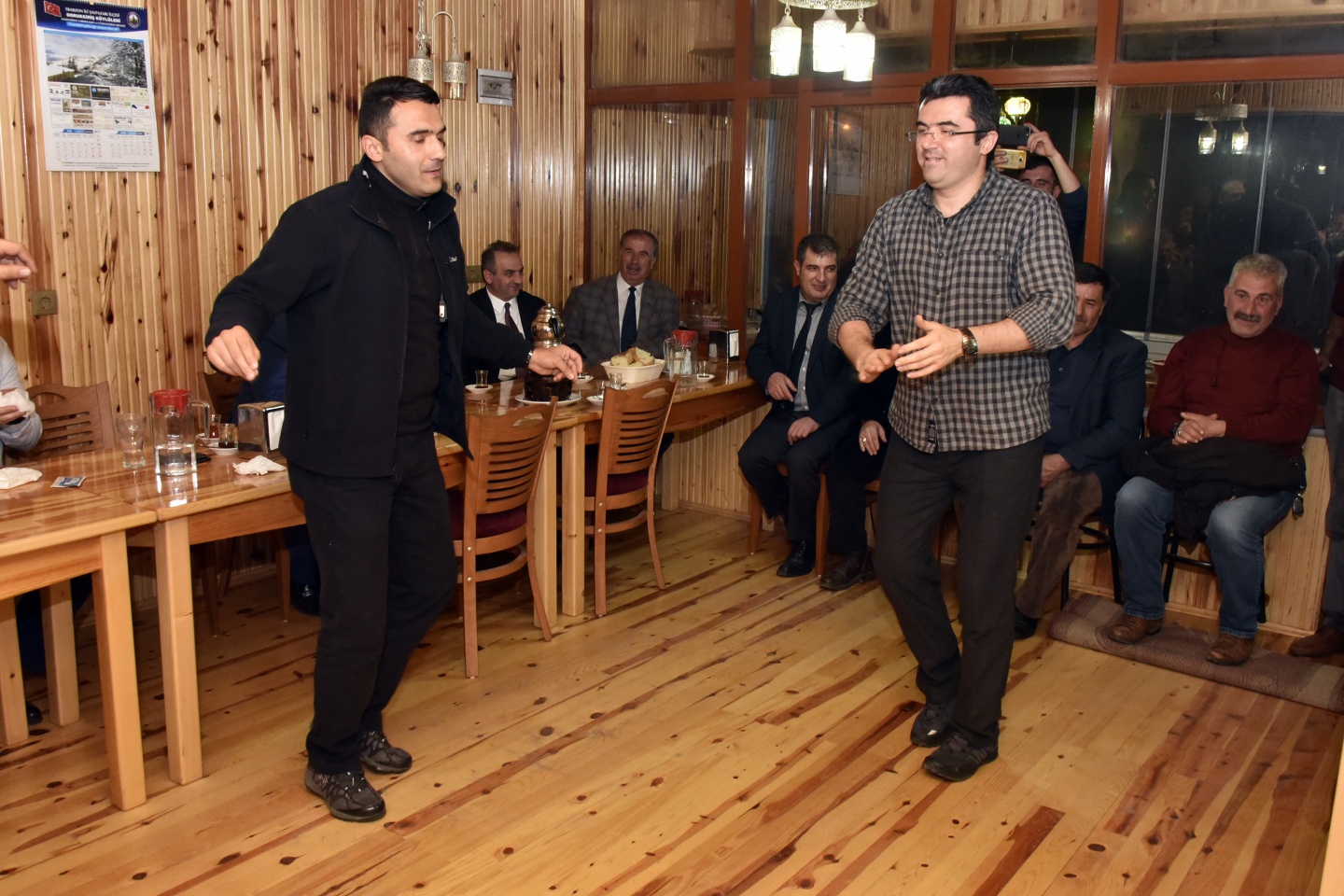 Vali Memiş’ten 2 bin 50 metrede asfalt emekçilerine yemek 63