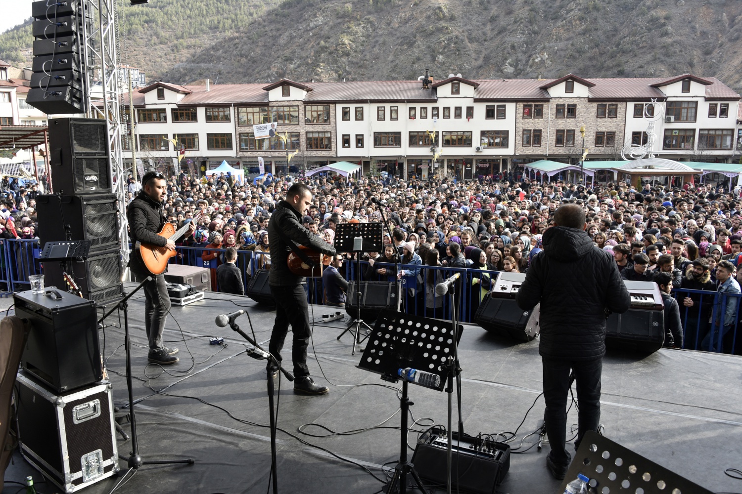 Gümüşhane’de Başkan Çimen’e destek konseri 97