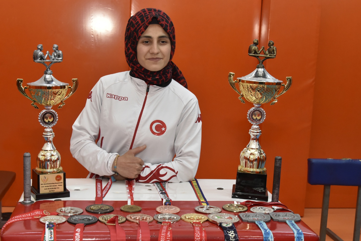 Pes etmedi, çalıştı 3 yılda dünya şampiyonu oldu 14